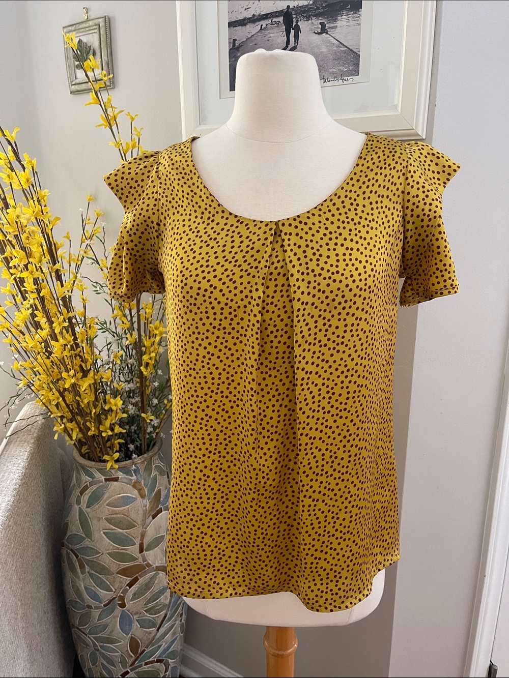 RANDOM Mustard Polka Dot Flutter Sleeve Blouse Size S (US 4 / EU 36)